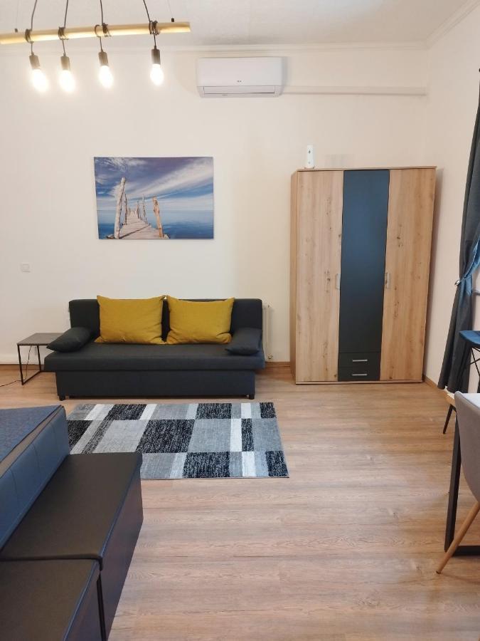 Holling Apartman Fertőboz Εξωτερικό φωτογραφία