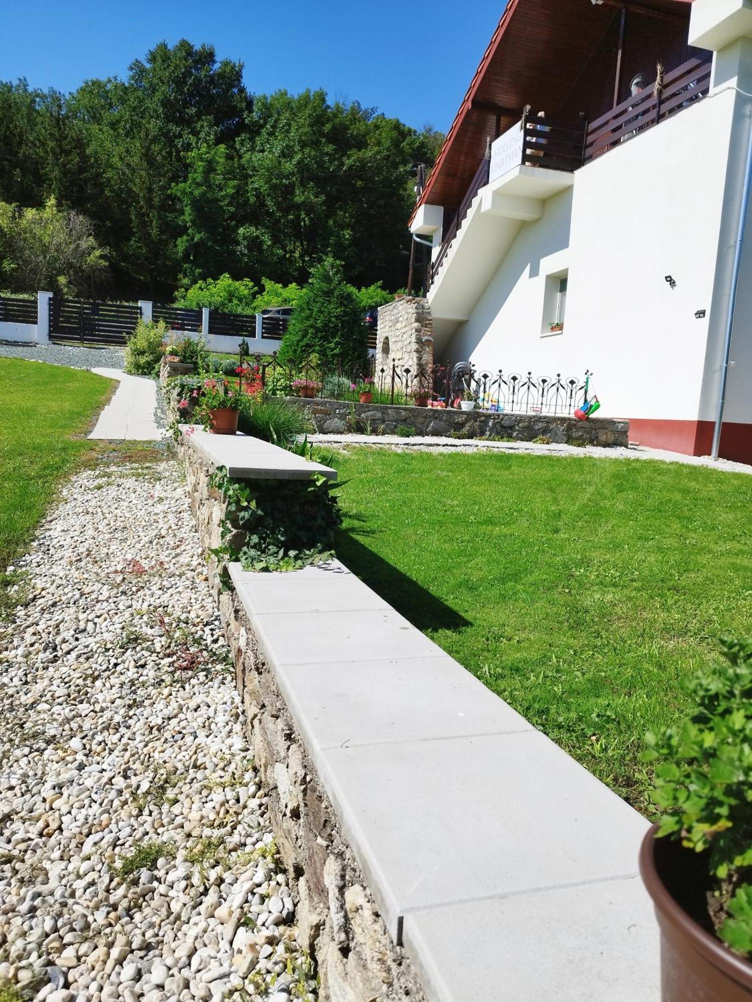 Holling Apartman Fertőboz Εξωτερικό φωτογραφία